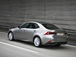 Lexus IS300h 2013 года (EU)